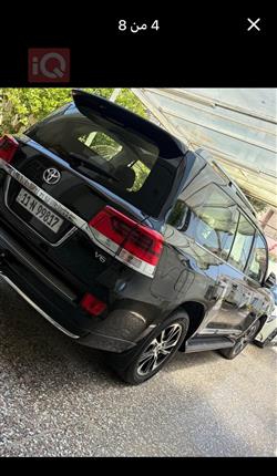 تۆیۆتا لاند کروزەر